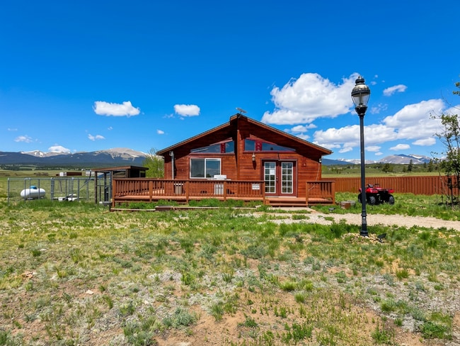 Building Photo - Foxtail Pines! 5 acres! Open floor plan!