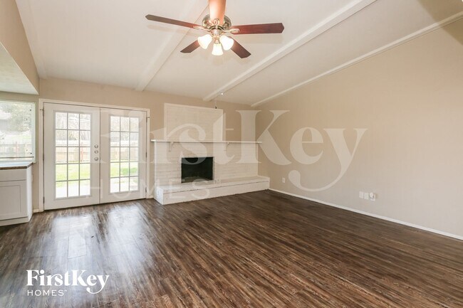Photo - 1316 Royal Oak Dr