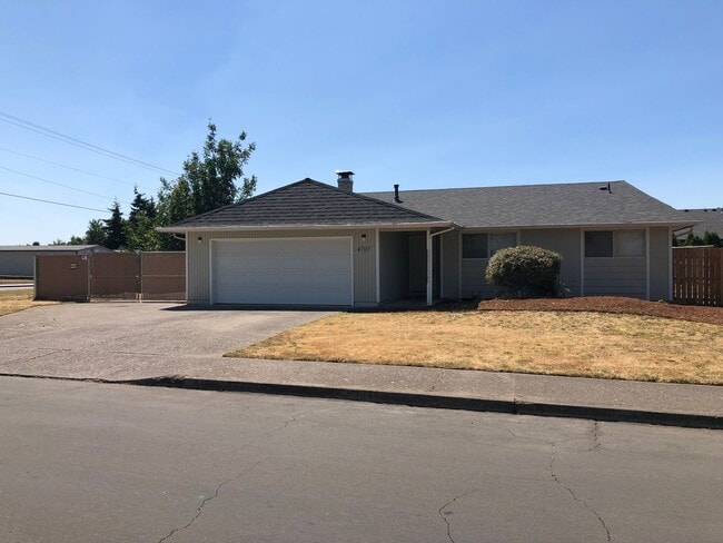 Three Bedroom with RV Pad in North Salem - Three Bedroom with RV Pad in North Salem Casa