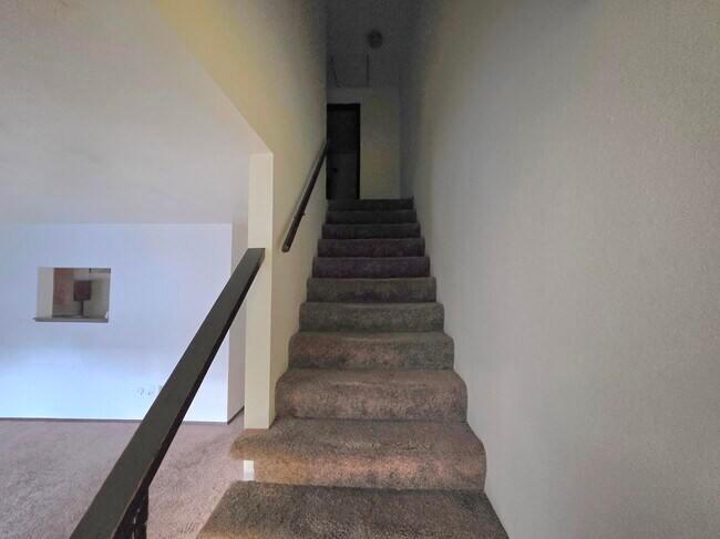 Photo - 233 SW Walnut Ave Unit 233-2