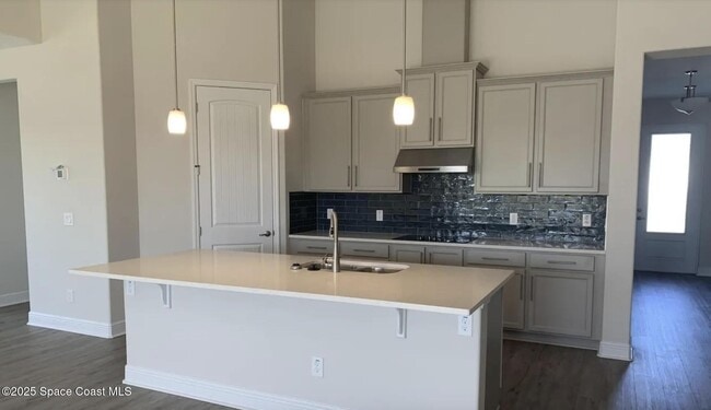 Photo - 1693 Killian Dr