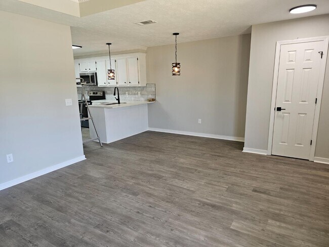 Photo - 106 Brendalwood Ln