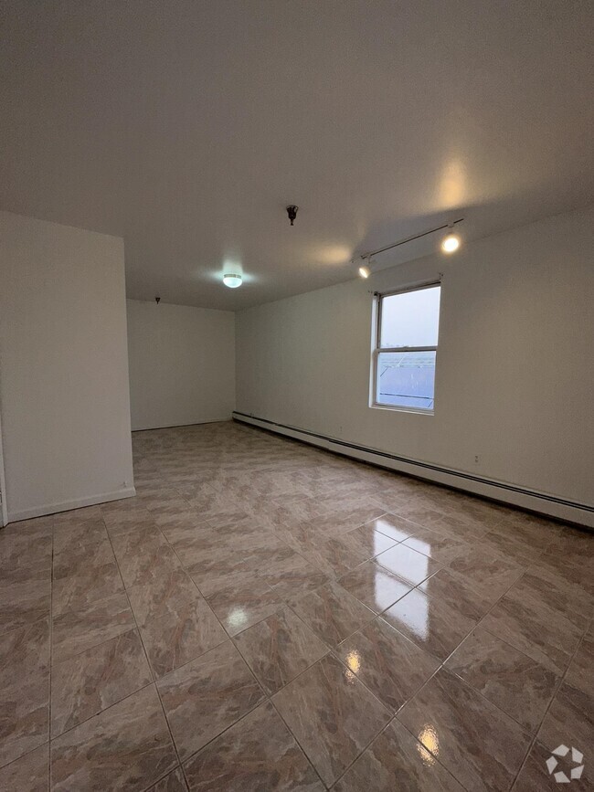Building Photo - 686 John F. Kennedy Blvd Unit 3 Rental