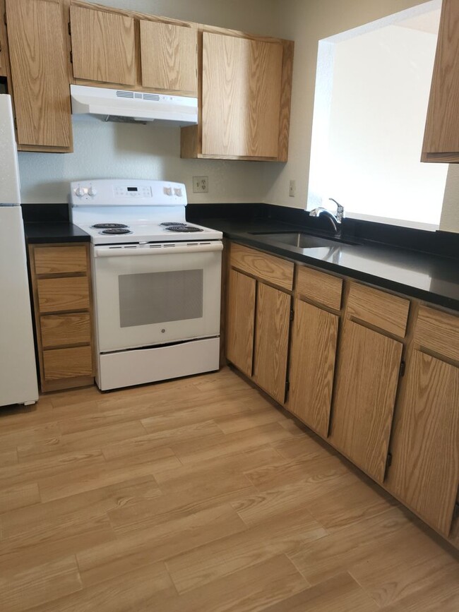 Mission One Bedroom Apartment with Tons of... - Mission One Bedroom Apartment with Tons of... Unit 102