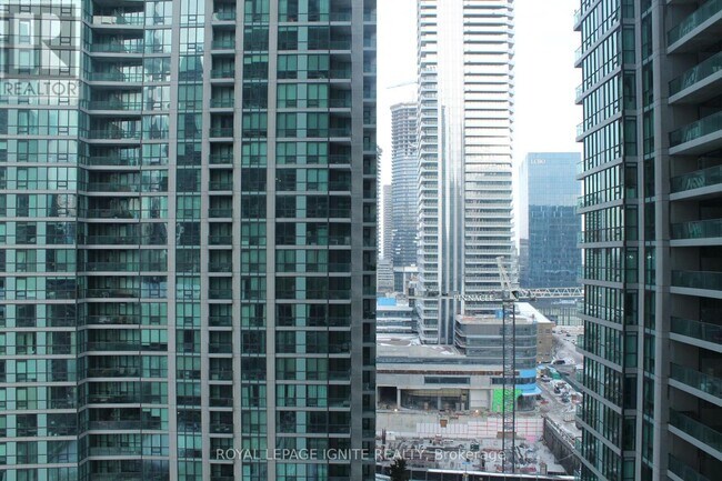 Photo - 18 Harbour St Unit 1608