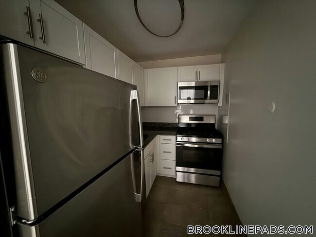 185 Freeman St Unit 744