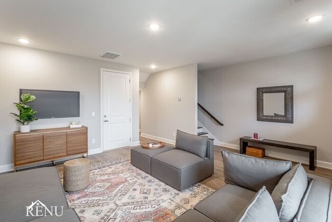 Photo - 2380 E 18th St Pl