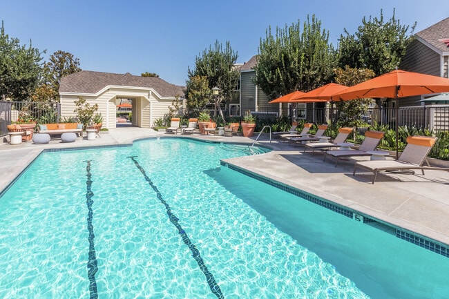 Windwood Glen Apartment Homes For Rent in Irvine, CA