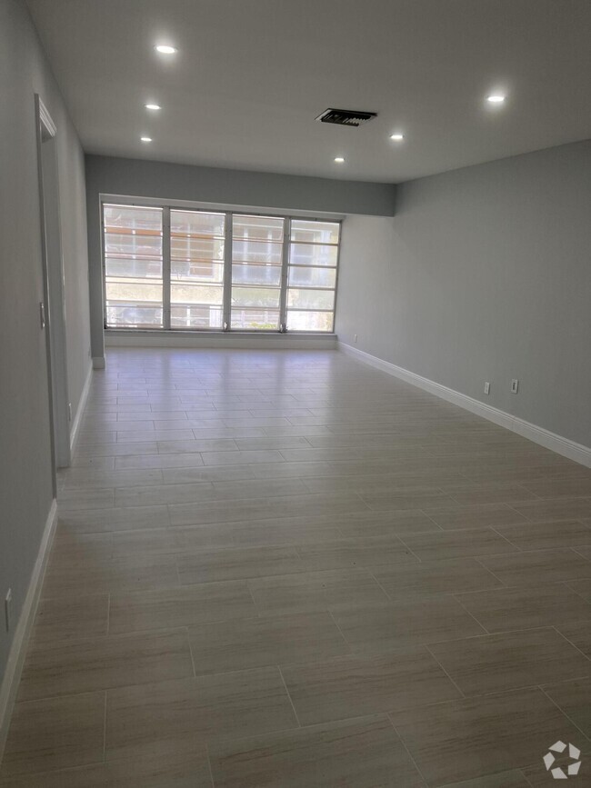 Building Photo - 1051 Orange Terrace Unit 203 Rental