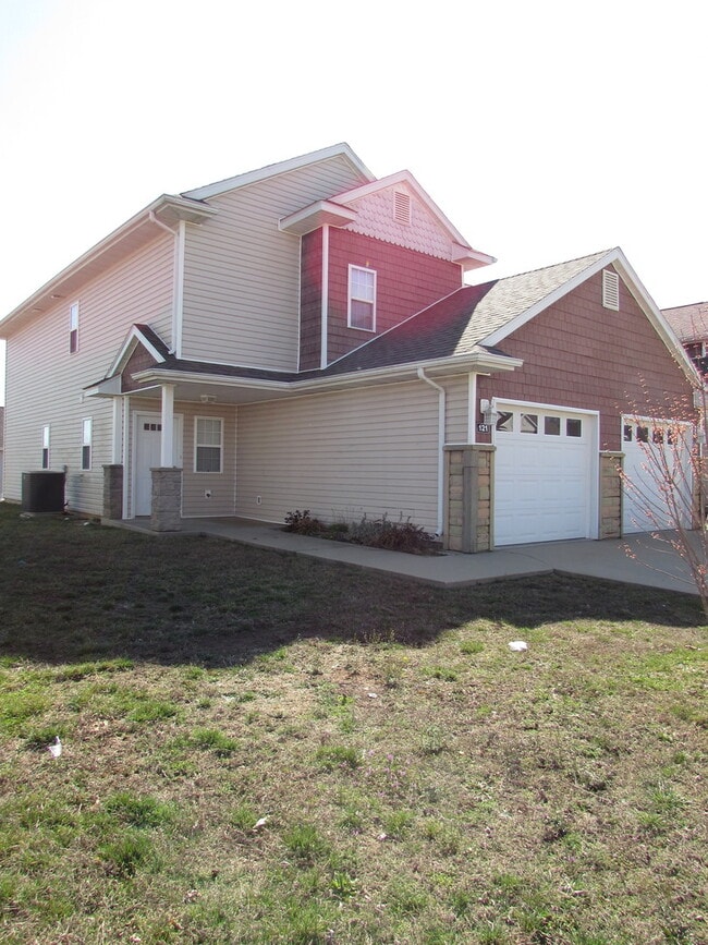 Building Photo - 6187-MF1-E1 Unit 120 Rental