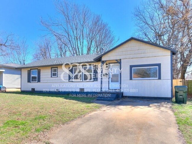 Building Photo - 3 Bed/1 Bath Single Family Home Available Now! Within 5 miles of TAFB!