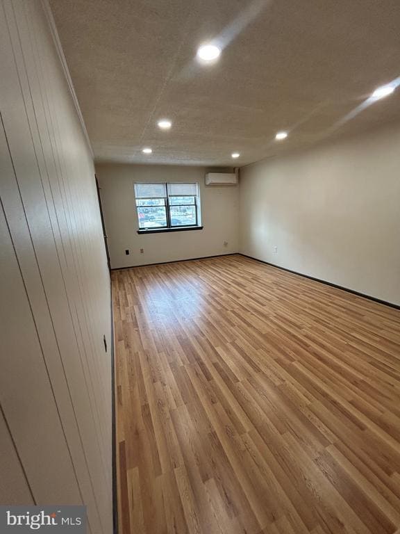 Building Photo - 400 Main St Unit 15