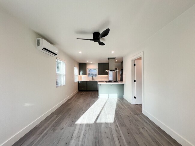 Photo - Yajome, 2100-2118* Unit 2118