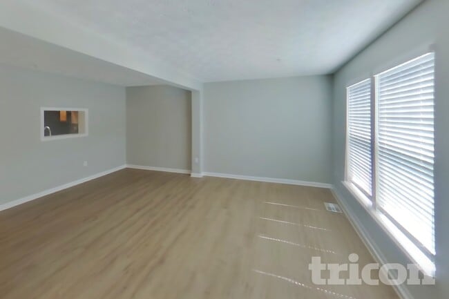 Photo - 9845 Bayline Cir