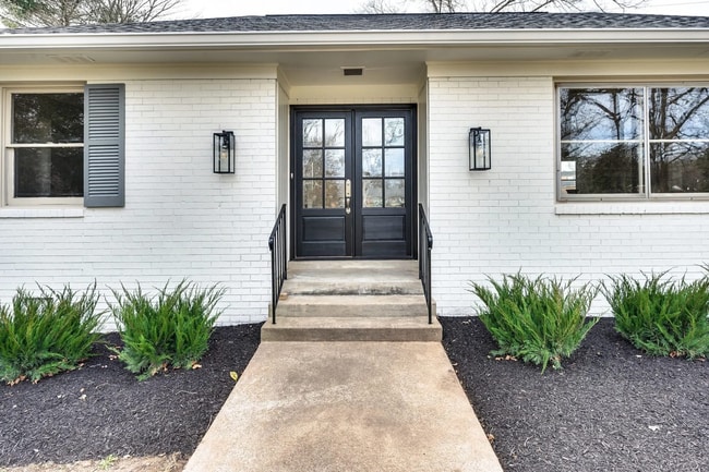 Photo - Great Brentwood 4BR Home