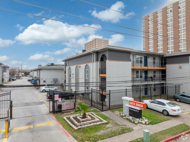 Entrance - Santa Maria