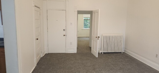 Photo - "Charming 1-Bedroom Haven in Duluth's Heart – Perfect Urban Retreat!" (accepts Section-8 tenants)