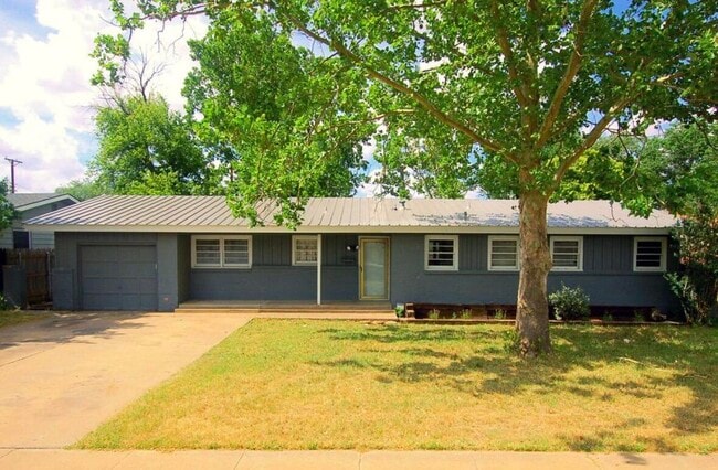 Building Photo - 3114 40th St