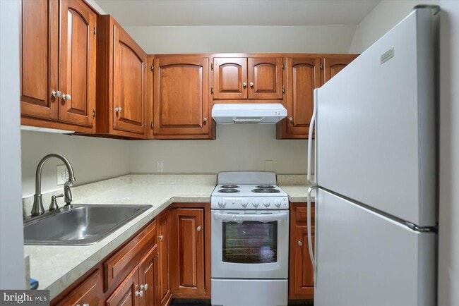 Building Photo - 1515 Woodcrest Cir Rental