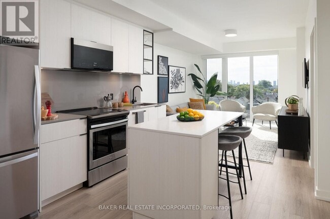 Photo - 740 Dupont St Unit 313