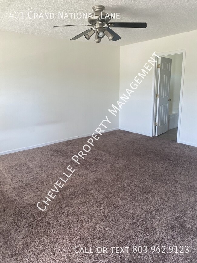 Photo - 401 Grand National Ln