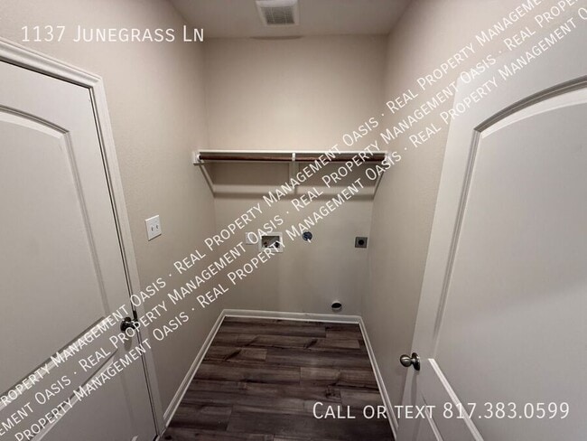 Photo - 1137 Junegrass Ln