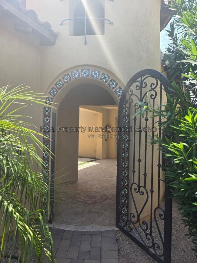 Photo - 2307 E Mahogany Pl