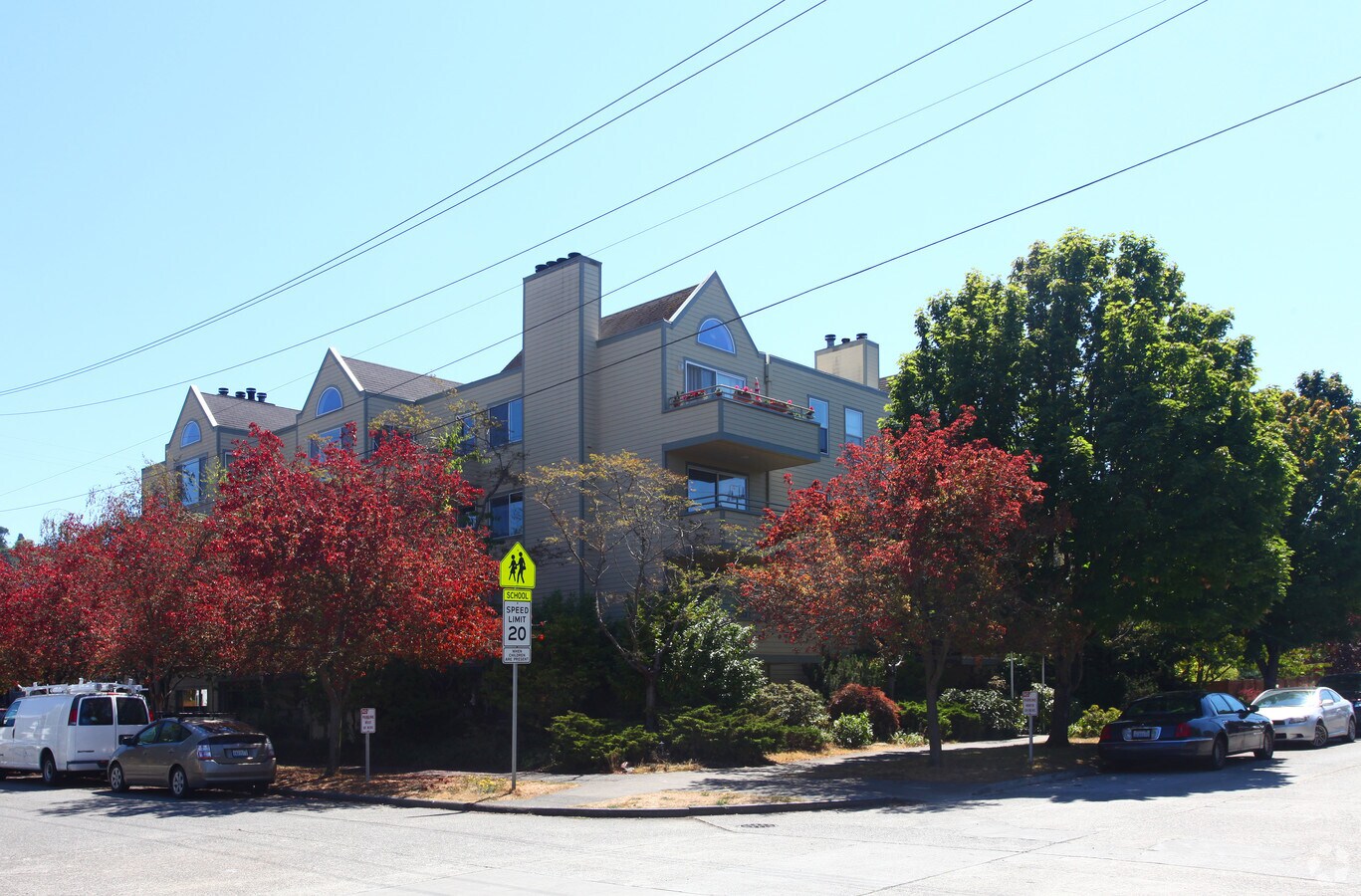 Photo - Alki Place Apartments