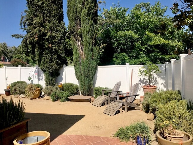 Building Photo - Ojai 2 bedroom 1 bathroom Rental