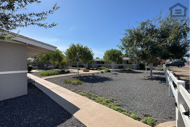 Photo - 1325 N 48th St Unit 1325 N 48th St  2