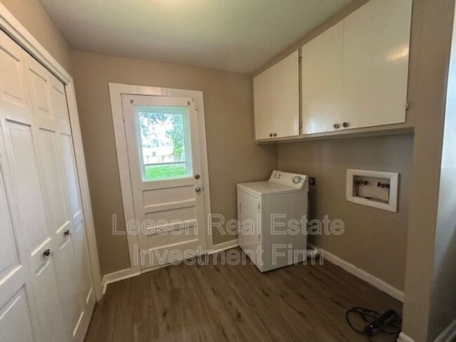 Photo - 2038 Lovers Ln