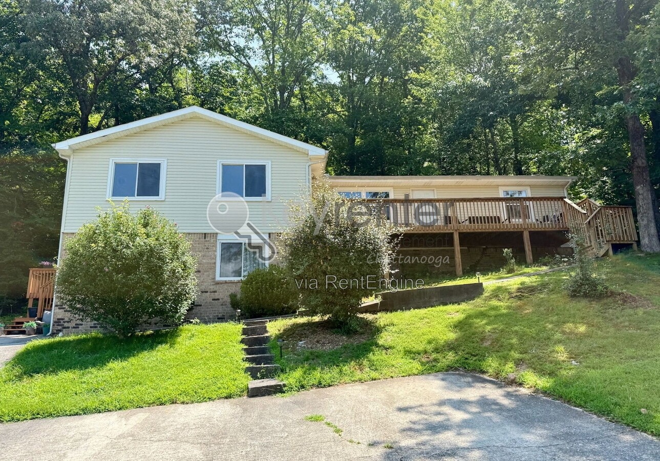 Photo - 225 Cliftview Dr