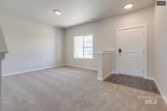 Photo - Spacious Home with Den!