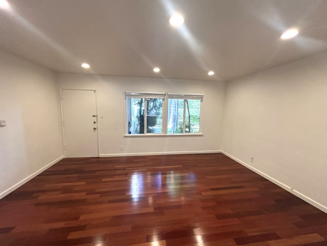 Photo - 4021 S Centinela Ave Unit 4021