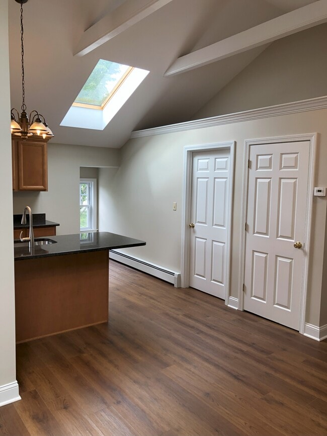 24 Chester St Unidad 3rd Floor Unit