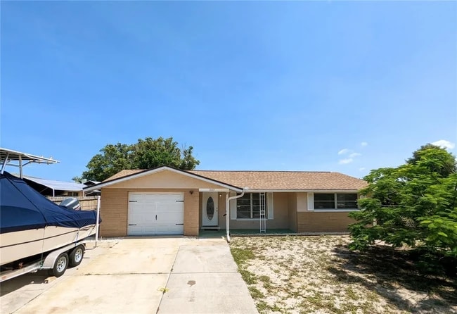 Photo - 8019 Portage Dr