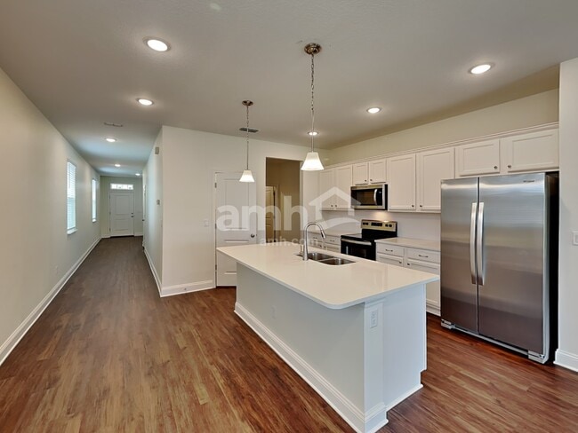 621 Onate Cir
