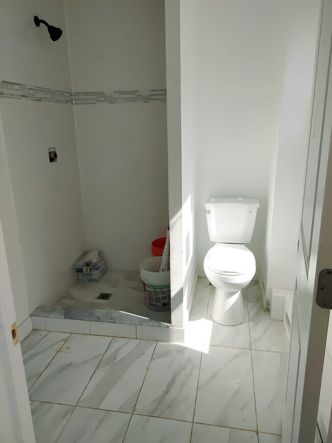 Photo - 143 Danforth Ave Apartamentos Unidad 1