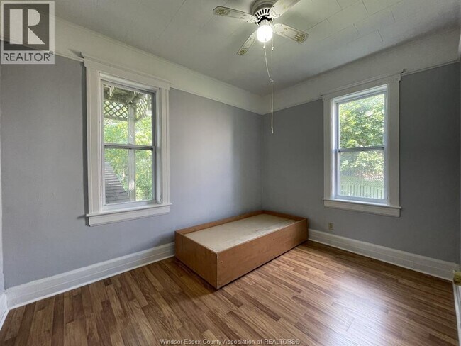 Photo - 3338 Sandwich St.