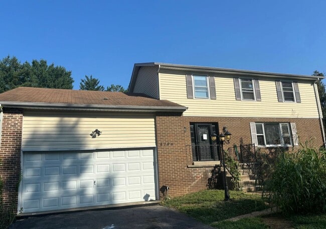 Building Photo - "Coming Soon" 4 + 2.5 SFH in Monrovia on a... Rental