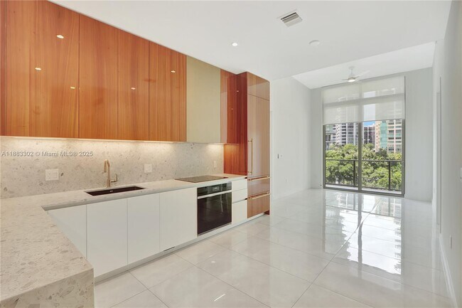 Photo - 2655 S Bayshore Dr Unidad 405