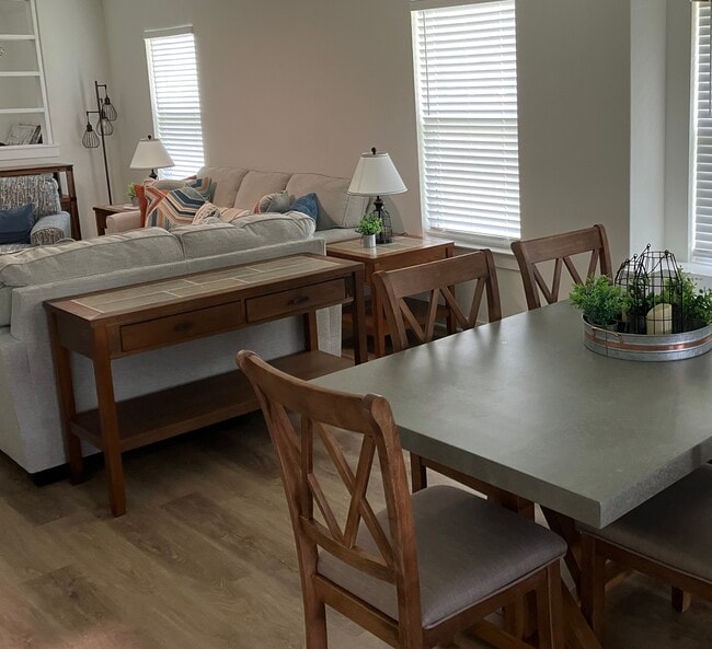 Photo - 177 James Caird Dr