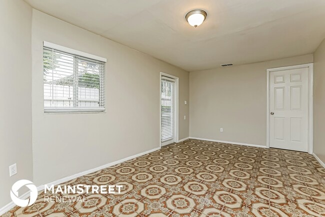 Photo - 1225 Gail St