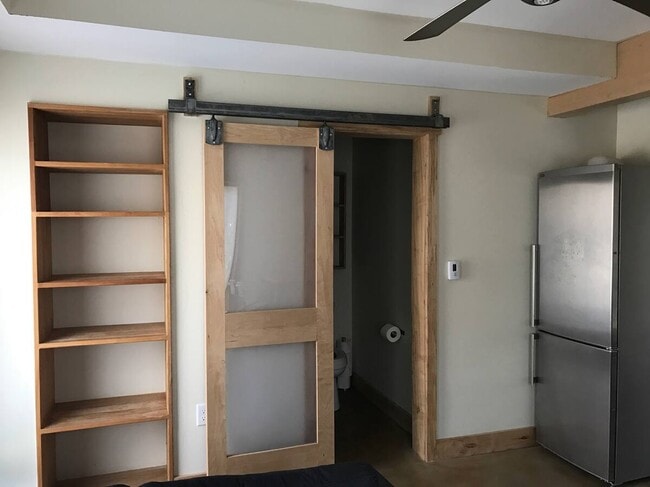 Photo - 185 Eastbrook Dr