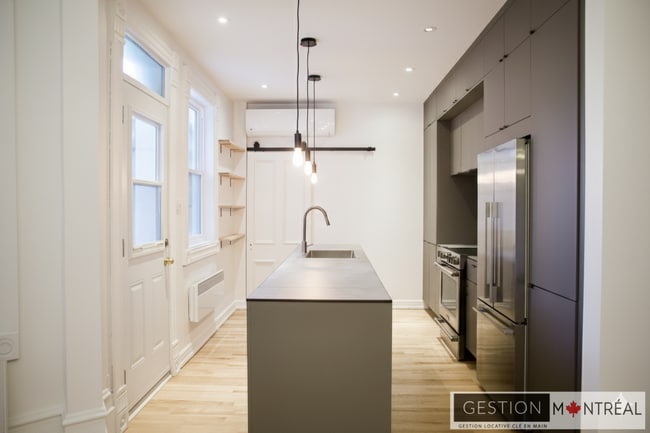 Building Photo - 1695 Rue Fullum