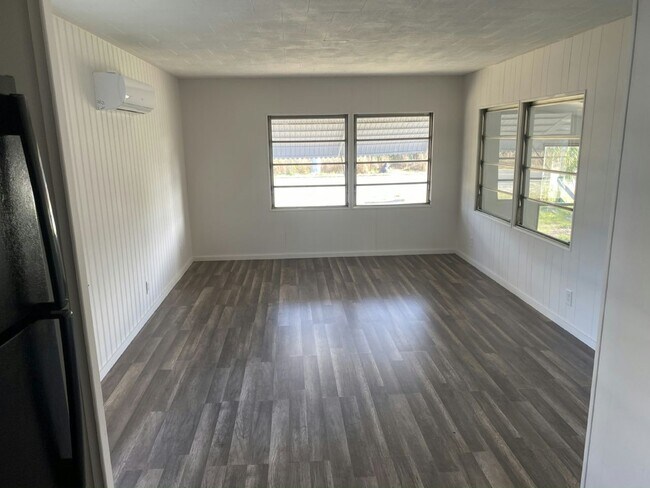 Photo - 5 Tavares Rd