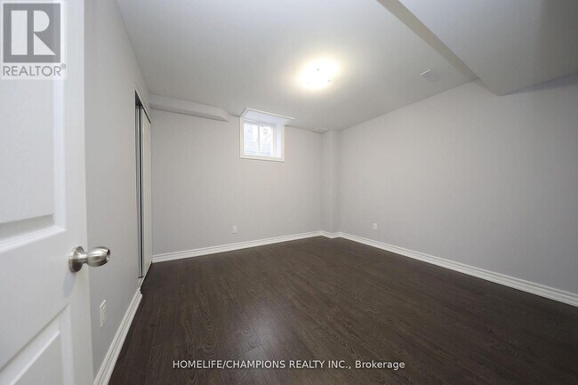 Photo - 5 Bellotti Crescent