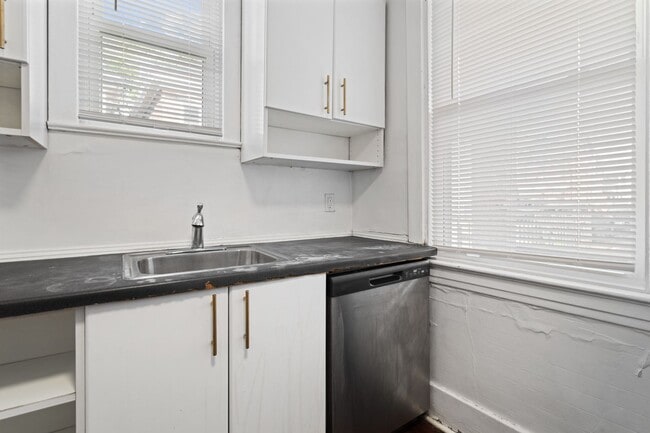 Photo - 4046-4048 Geneva Street Unidad 4048 Geneva Street