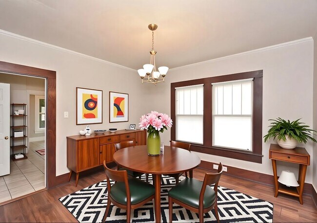 Photo - 525 53rd St Ens