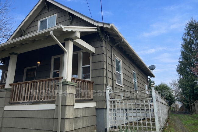 Photo - 2624 NE Sumner St